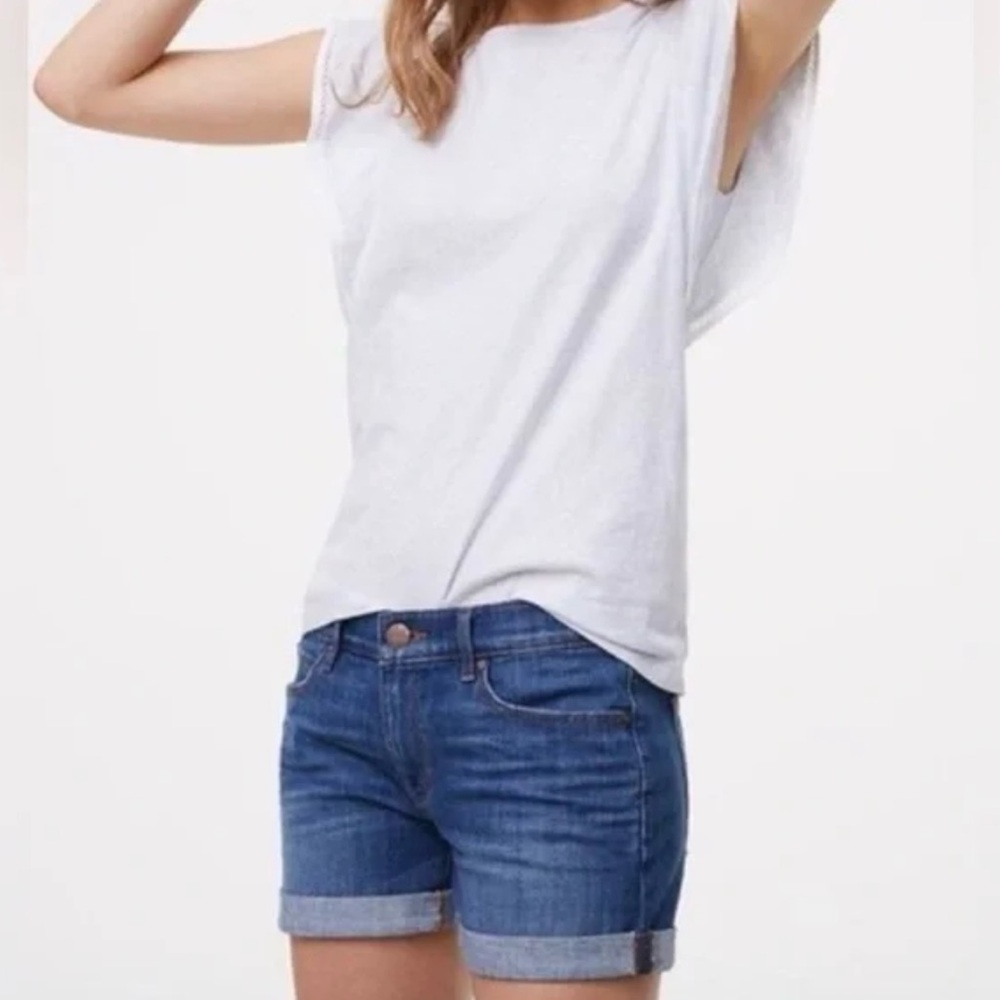 NWT Loft ‘Original’ Cuffed Denim Shorts Size 6